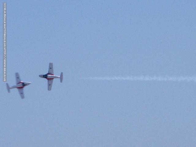 0657-Snowbirds_flyby